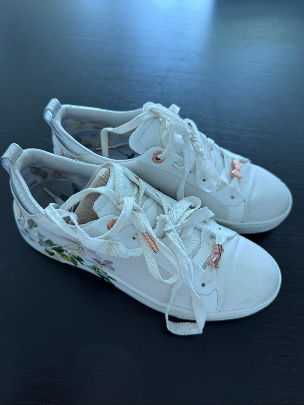Ted Baker White Floral Lace-Up Women's Sneakers with Rose Gold Accents in 6,5